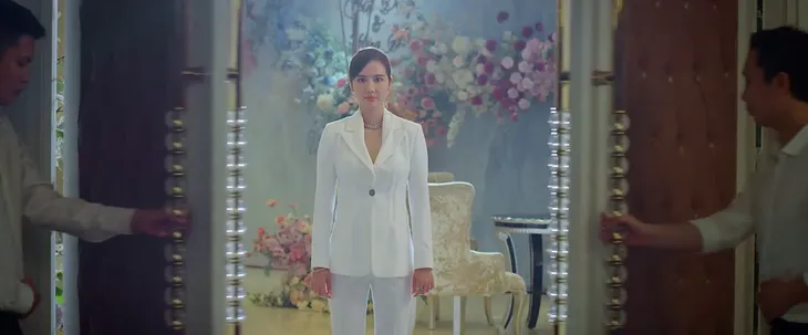 Thương ngày nắng về 2 - Tập 3: Vân Trang bất ngờ từ Nhật trở về, mang theo soái ca vạn người mê - Ảnh 3. Thương ngày nắng về 2 - Tập 3: Vân Trang bất ngờ từ Nhật trở về, mang theo soái ca vạn người mê - Ảnh 3.