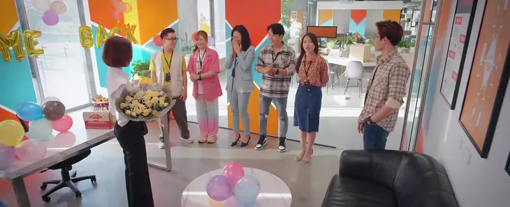 Thương ngày nắng về 2 - Tập 3: Duy ghen phát điên vì trai đẹp kè kè bên Trang - Ảnh 16. Thương ngày nắng về 2 - Tập 3: Duy ghen phát điên vì trai đẹp kè kè bên Trang - Ảnh 16.