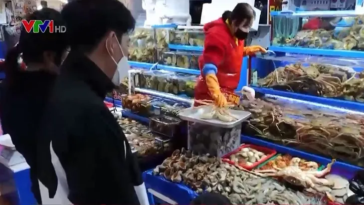 Cơn sốt tiêu thụ cua Nga tại Hàn Quốc - Ảnh 1. Cơn sốt tiêu thụ cua Nga tại Hàn Quốc - Ảnh 1.