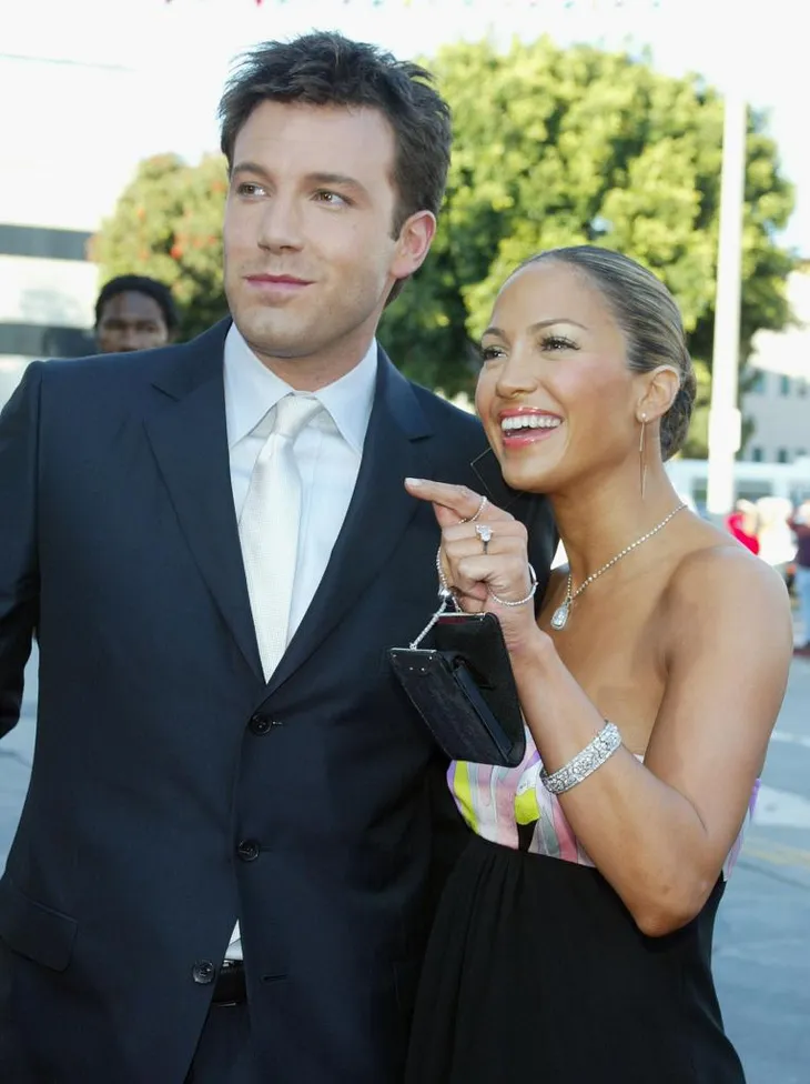 J.Lo - Ben Affleck đính hôn lần nữa sau 18 năm - Ảnh 3. J.Lo - Ben Affleck đính hôn lần nữa sau 18 năm - Ảnh 3.