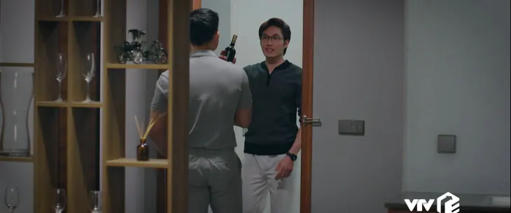 Thương ngày nắng về 2 - Tập 13: Duy gặp ngay tình địch tại nhà Vân Trang - Ảnh 1. Thương ngày nắng về 2 - Tập 13: Duy gặp ngay tình địch tại nhà Vân Trang - Ảnh 1.