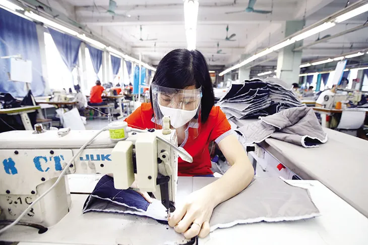 Khẩn trương, quyết liệt triển khai các chính sách để người dân, doanh nghiệp sớm được hưởng thụ - Ảnh 2. Khẩn trương, quyết liệt triển khai các chính sách để người dân, doanh nghiệp sớm được hưởng thụ - Ảnh 2.