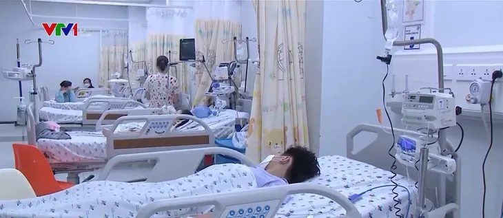 Số ca sốt xuất huyết nặng tăng cao ở TP Hồ Chí Minh - Ảnh 1. Số ca sốt xuất huyết nặng tăng cao ở TP Hồ Chí Minh - Ảnh 1.