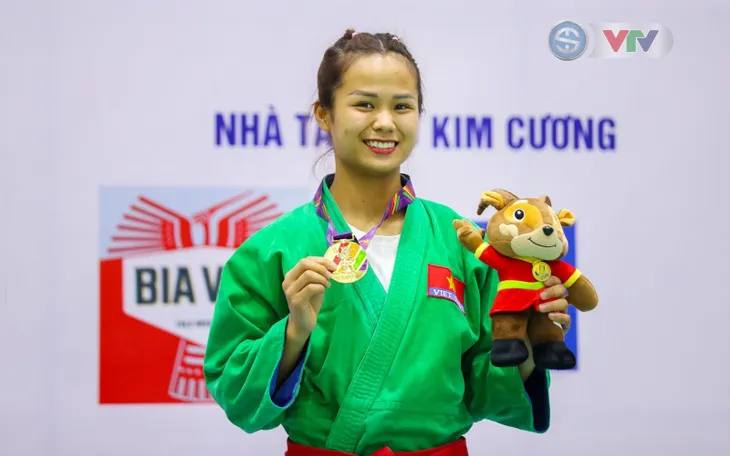 SEA Games 31 | Tô Thị Trang nói gì sau khi mở vàng cho đoàn thể thao Việt Nam - Ảnh 1. SEA Games 31 | Tô Thị Trang nói gì sau khi mở vàng cho đoàn thể thao Việt Nam - Ảnh 1.