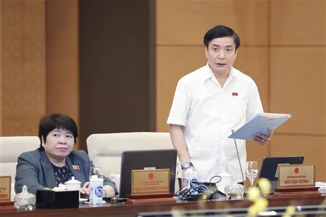 Khai mạc Phiên họp thứ 11 của Ủy ban Thường vụ Quốc hội - Ảnh 4. Khai mạc Phiên họp thứ 11 của Ủy ban Thường vụ Quốc hội - Ảnh 4.