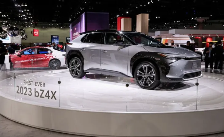Toyota trình làng xe điện chạy pin đầu tiên - Ảnh 1. Toyota trình làng xe điện chạy pin đầu tiên - Ảnh 1.