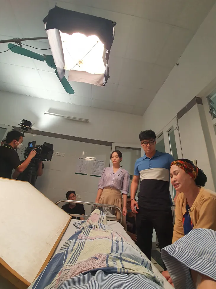 Hậu trường tươi rói của nữ phụ bị ghét nhất Thương ngày nắng về - Ảnh 5. Hậu trường tươi rói của nữ phụ bị ghét nhất Thương ngày nắng về - Ảnh 5.