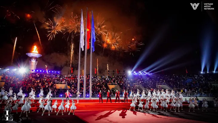 Nghệ sĩ Việt tưng bừng, hạnh phúc trong lễ khai mạc SEA Games 31 - Ảnh 3. Nghệ sĩ Việt tưng bừng, hạnh phúc trong lễ khai mạc SEA Games 31 - Ảnh 3.
