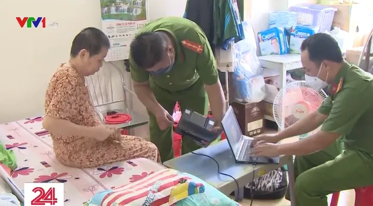 Tăng cường giải quyết hồ sơ làm căn cước công dân cho người dân - Ảnh 1. Tăng cường giải quyết hồ sơ làm căn cước công dân cho người dân - Ảnh 1.