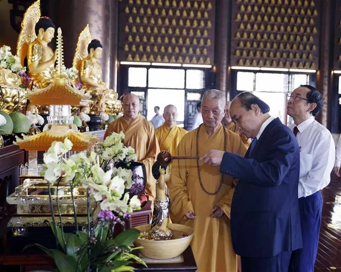 Chủ tịch nước: Phật giáo có vai trò rất quan trọng trong việc hộ quốc, an dân - Ảnh 2. Chủ tịch nước: Phật giáo có vai trò rất quan trọng trong việc hộ quốc, an dân - Ảnh 2.