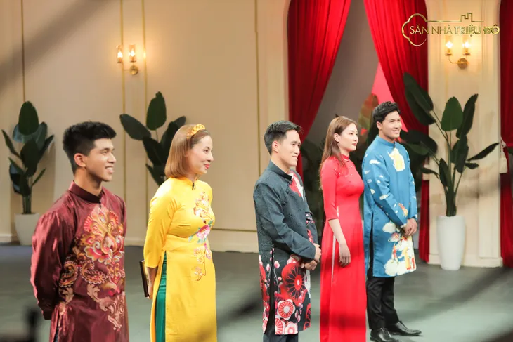 Săn nhà triệu đô - Tập 6: Nữ môi giới có pha chữa cháy gây tranh cãi - Ảnh 6. Săn nhà triệu đô - Tập 6: Nữ môi giới có pha chữa cháy gây tranh cãi - Ảnh 6.
