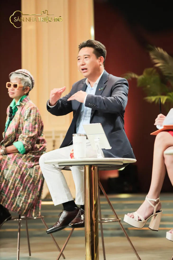 Săn nhà triệu đô - Tập 6: Nữ môi giới có pha chữa cháy gây tranh cãi - Ảnh 4. Săn nhà triệu đô - Tập 6: Nữ môi giới có pha chữa cháy gây tranh cãi - Ảnh 4.