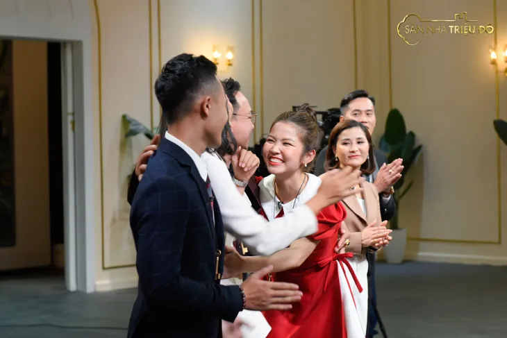 Săn nhà triệu đô - Tập 6: Nữ môi giới có pha chữa cháy gây tranh cãi - Ảnh 5. Săn nhà triệu đô - Tập 6: Nữ môi giới có pha chữa cháy gây tranh cãi - Ảnh 5.