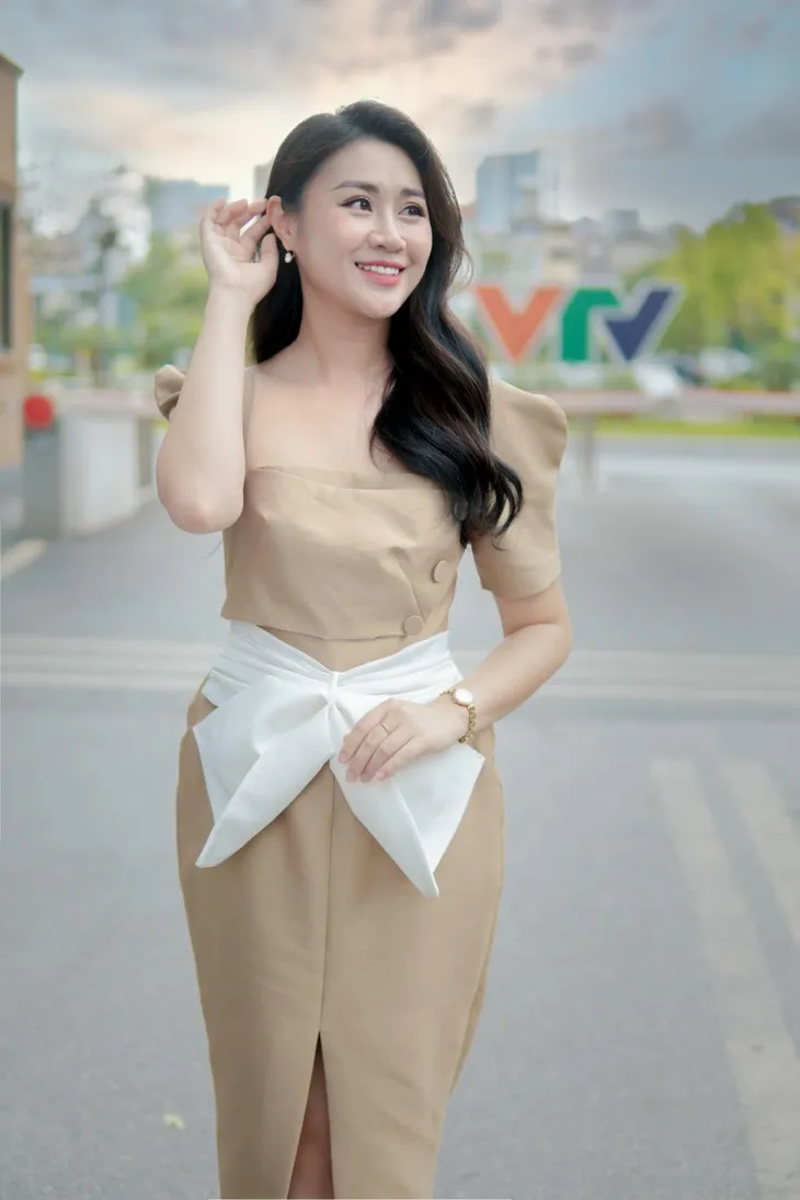 MC Thể thao Mai Anh: Sự kết hợp giữa dịu dàng và mạnh mẽ - Ảnh 1. MC Thể thao Mai Anh: Sự kết hợp giữa dịu dàng và mạnh mẽ - Ảnh 1.