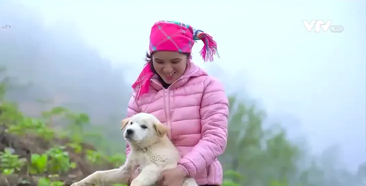 Những cặp vợ chồng miệt mài gieo chữ nơi vùng cao biên giới - Ảnh 11. Những cặp vợ chồng miệt mài gieo chữ nơi vùng cao biên giới - Ảnh 11.