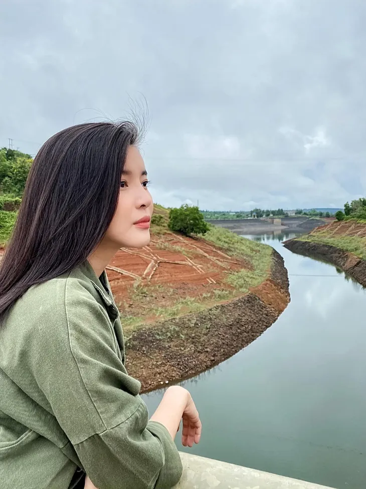 Những hình ảnh đẹp không có trên phim của Cao Thái Hà - Ảnh 4. Những hình ảnh đẹp không có trên phim của Cao Thái Hà - Ảnh 4.