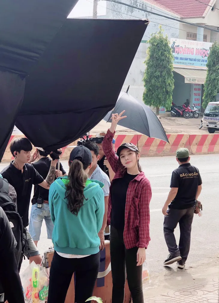 Những hình ảnh đẹp không có trên phim của Cao Thái Hà - Ảnh 13. Những hình ảnh đẹp không có trên phim của Cao Thái Hà - Ảnh 13.
