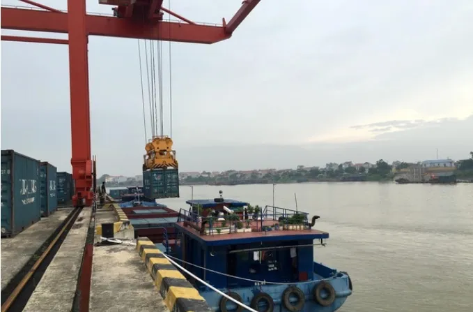 Vốn đầu tư hạ tầng đường thủy nhỏ giọt - Ảnh 2. Vốn đầu tư hạ tầng đường thủy nhỏ giọt - Ảnh 2.