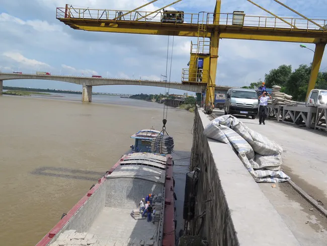 Vốn đầu tư hạ tầng đường thủy nhỏ giọt - Ảnh 1. Vốn đầu tư hạ tầng đường thủy nhỏ giọt - Ảnh 1.
