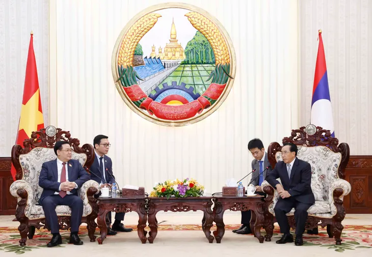 Quốc hội luôn ủng hộ và thúc đẩy hợp tác giữa hai chính phủ Việt - Lào - Ảnh 1. Quốc hội luôn ủng hộ và thúc đẩy hợp tác giữa hai chính phủ Việt - Lào - Ảnh 1.