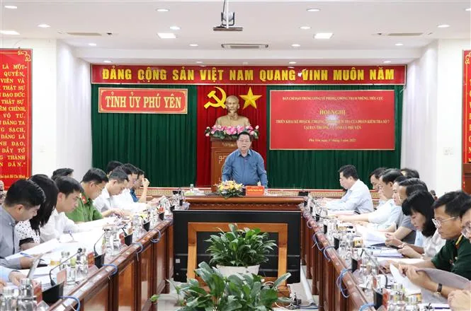 Tiếp tục công bố quyết định kiểm tra phòng, chống tham nhũng, tiêu cực - Ảnh 2. Tiếp tục công bố quyết định kiểm tra phòng, chống tham nhũng, tiêu cực - Ảnh 2.