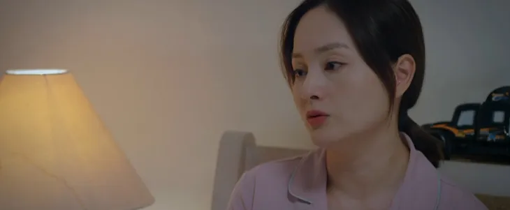 Thương ngày nắng về 2 - Tập 20: Khánh uất nghẹn gọi điện cầu cứu Trang - Ảnh 2. Thương ngày nắng về 2 - Tập 20: Khánh uất nghẹn gọi điện cầu cứu Trang - Ảnh 2.