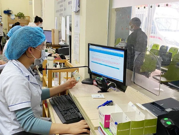 Bất cập khi bảo hiểm y tế đột ngột dừng thanh toán dịch vụ dùng máy đặt, máy mượn - Ảnh 1. Bất cập khi bảo hiểm y tế đột ngột dừng thanh toán dịch vụ dùng máy đặt, máy mượn - Ảnh 1.