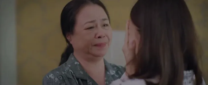 Thương ngày nắng về 2 - Tập 21: Đức tin Khánh nhưng vì sao vẫn quyết ly hôn? - Ảnh 18. Thương ngày nắng về 2 - Tập 21: Đức tin Khánh nhưng vì sao vẫn quyết ly hôn? - Ảnh 18.