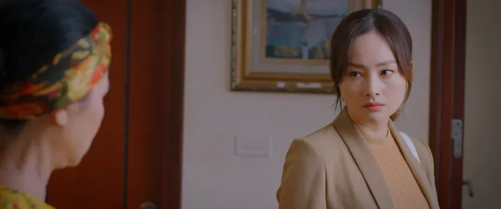 Thương ngày nắng về 2 - Tập 21: Đức tin Khánh nhưng vì sao vẫn quyết ly hôn? - Ảnh 7. Thương ngày nắng về 2 - Tập 21: Đức tin Khánh nhưng vì sao vẫn quyết ly hôn? - Ảnh 7.
