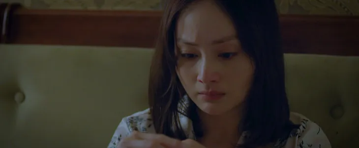Thương ngày nắng về 2 - Tập 21: Đức tin Khánh nhưng vì sao vẫn quyết ly hôn? - Ảnh 11. Thương ngày nắng về 2 - Tập 21: Đức tin Khánh nhưng vì sao vẫn quyết ly hôn? - Ảnh 11.