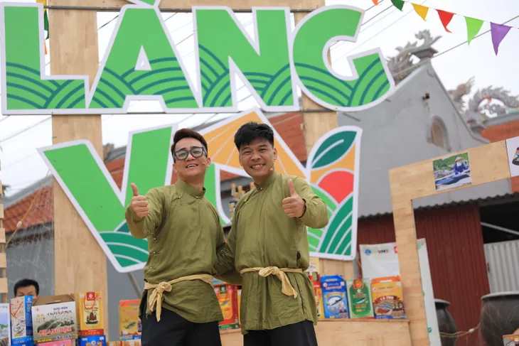 Mẹ Đốp Duy Nam và Xã trưởng Trung Ruồi hài hước vô đối trong Làng vui số cuối - Ảnh 6. Mẹ Đốp Duy Nam và Xã trưởng Trung Ruồi hài hước vô đối trong Làng vui số cuối - Ảnh 6.
