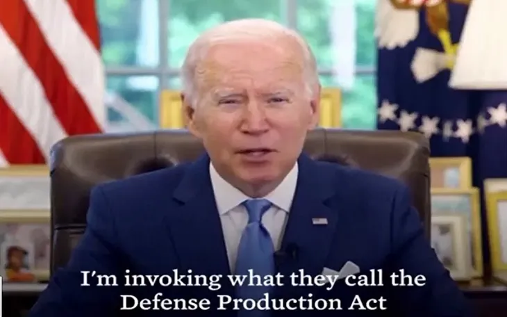 Khủng hoảng sữa công thức trở thành sức ép chính trị đối với Tổng thống Joe Biden - Ảnh 1. Khủng hoảng sữa công thức trở thành sức ép chính trị đối với Tổng thống Joe Biden - Ảnh 1.
