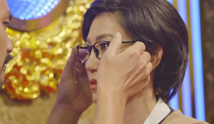 Bão ngầm - Tập 61: Sau khi trừ khử người tình đồng giới, Tú ong chúa bất ngờ yêu Sơn - Ảnh 2. Bão ngầm - Tập 61: Sau khi trừ khử người tình đồng giới, Tú ong chúa bất ngờ yêu Sơn - Ảnh 2.