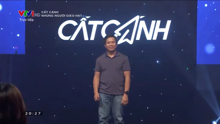 Cất cánh tháng 5: Những người nông dân mới gieo mầm trên cánh đồng quê hương - Ảnh 1. Cất cánh tháng 5: Những người nông dân mới gieo mầm trên cánh đồng quê hương - Ảnh 1.