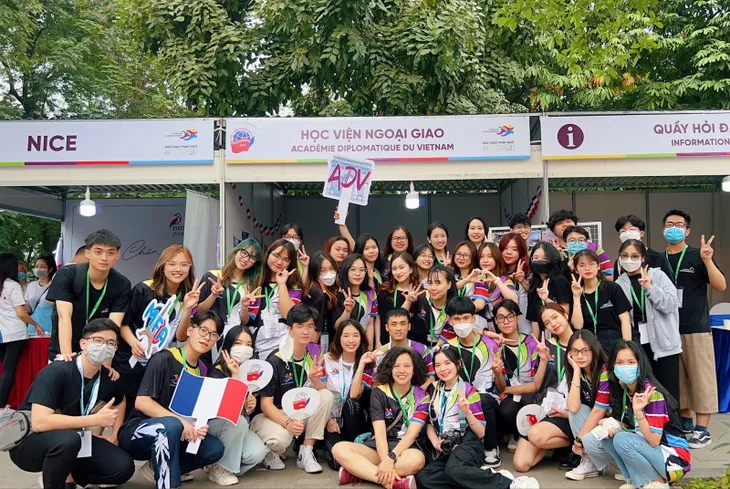 Giải chạy Pháp ngữ năm 2022: Tôn vinh các giá trị chung của thể thao và Pháp ngữ - Ảnh 1. Giải chạy Pháp ngữ năm 2022: Tôn vinh các giá trị chung của thể thao và Pháp ngữ - Ảnh 1.