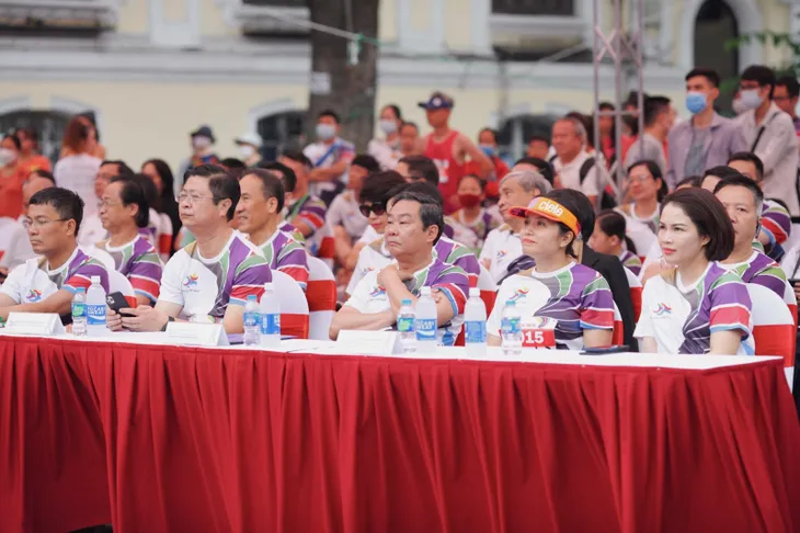 Giải chạy Pháp ngữ năm 2022: Tôn vinh các giá trị chung của thể thao và Pháp ngữ - Ảnh 3. Giải chạy Pháp ngữ năm 2022: Tôn vinh các giá trị chung của thể thao và Pháp ngữ - Ảnh 3.
