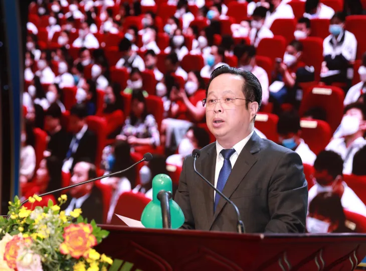 Tuyên dương 700 học sinh giỏi tiêu biểu Thủ đô năm học 2021 - 2022 - Ảnh 1. Tuyên dương 700 học sinh giỏi tiêu biểu Thủ đô năm học 2021 - 2022 - Ảnh 1.