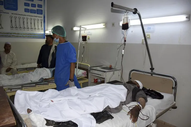 Đánh bom hàng loạt ở Afghanistan, 16 người thiệt mạng - Ảnh 1. Đánh bom hàng loạt ở Afghanistan, 16 người thiệt mạng - Ảnh 1.
