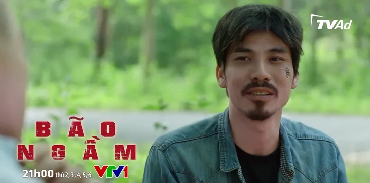 Bão ngầm - Tập 64: Đàn em Toán trà trộn vào xưởng ma túy, trả thù Sơn bạch tuộc? - Ảnh 2. Bão ngầm - Tập 64: Đàn em Toán trà trộn vào xưởng ma túy, trả thù Sơn bạch tuộc? - Ảnh 2.