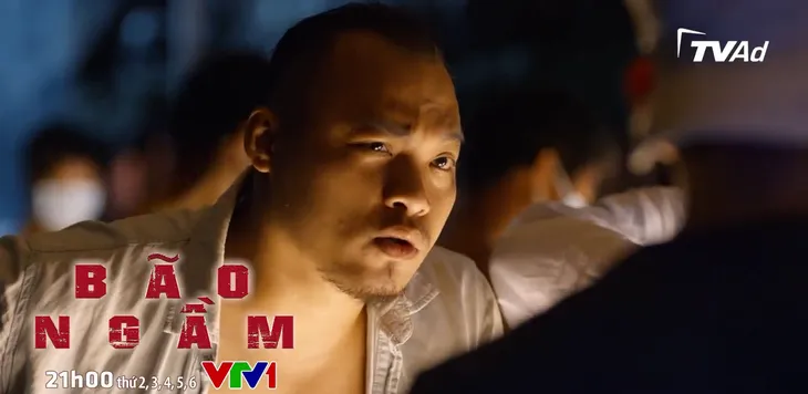 Bão ngầm - Tập 64: Đàn em Toán trà trộn vào xưởng ma túy, trả thù Sơn bạch tuộc? - Ảnh 3. Bão ngầm - Tập 64: Đàn em Toán trà trộn vào xưởng ma túy, trả thù Sơn bạch tuộc? - Ảnh 3.
