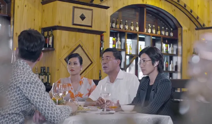 Bão ngầm - Tập 65: Ông trùm ra lệnh giết Sơn bạch tuộc khi xong chuyến hàng - Ảnh 5. Bão ngầm - Tập 65: Ông trùm ra lệnh giết Sơn bạch tuộc khi xong chuyến hàng - Ảnh 5.