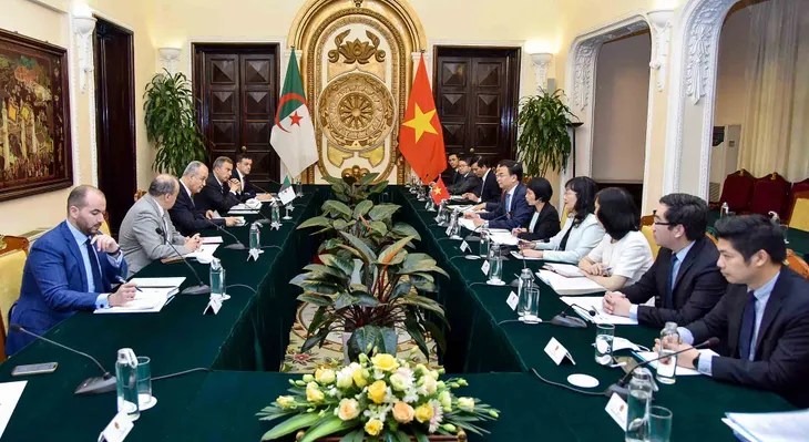 Việt Nam và Algeria tiếp tục hợp tác chặt chẽ và ủng hộ lẫn nhau tại các tổ chức quốc tế - Ảnh 1. Việt Nam và Algeria tiếp tục hợp tác chặt chẽ và ủng hộ lẫn nhau tại các tổ chức quốc tế - Ảnh 1.