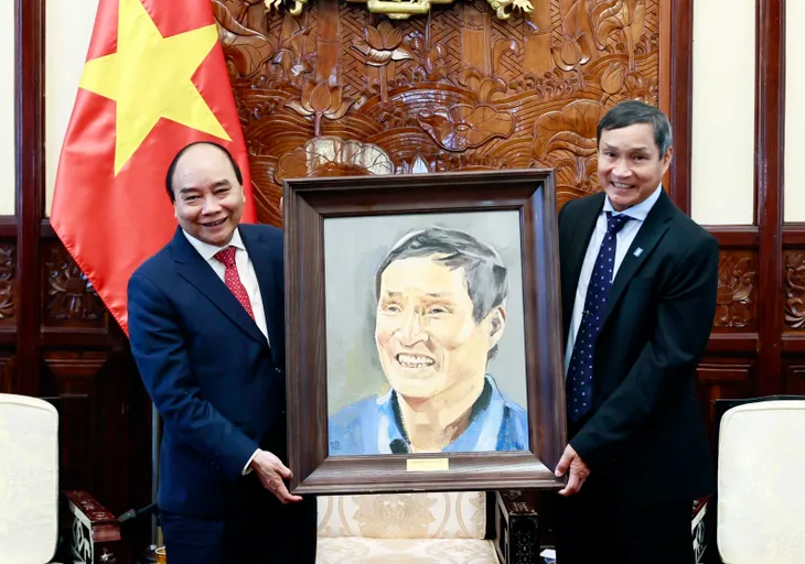 Chủ tịch nước Nguyễn Xuân Phúc biểu dương Đoàn thể thao Việt Nam - Ảnh 2. Chủ tịch nước Nguyễn Xuân Phúc biểu dương Đoàn thể thao Việt Nam - Ảnh 2.