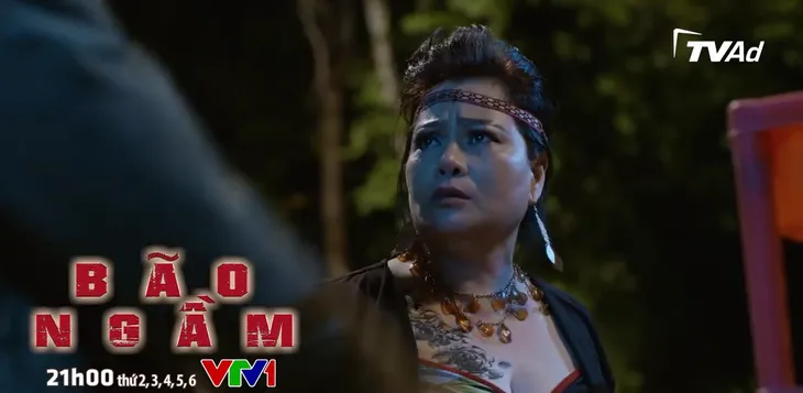 Bão ngầm - Tập 66: Hải Triều và nữ trinh sát mới phối hợp ăn ý - Ảnh 8. Bão ngầm - Tập 66: Hải Triều và nữ trinh sát mới phối hợp ăn ý - Ảnh 8.