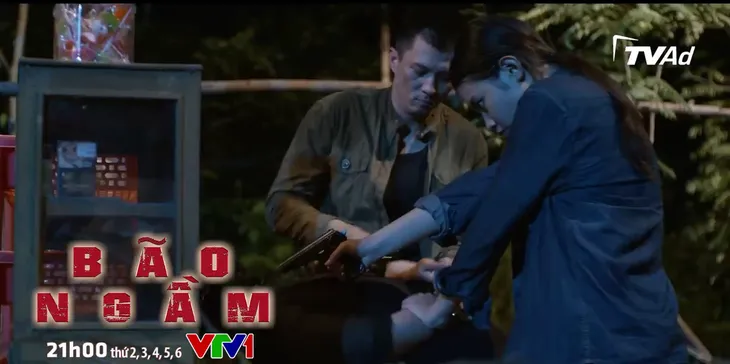 Bão ngầm - Tập 66: Hải Triều và nữ trinh sát mới phối hợp ăn ý - Ảnh 11. Bão ngầm - Tập 66: Hải Triều và nữ trinh sát mới phối hợp ăn ý - Ảnh 11.