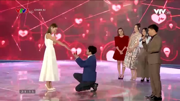 Cát Phượng chua xót thốt lên: Già rồi nên không tìm thấy chân ái nữa - Ảnh 12. Cát Phượng chua xót thốt lên: Già rồi nên không tìm thấy chân ái nữa - Ảnh 12.