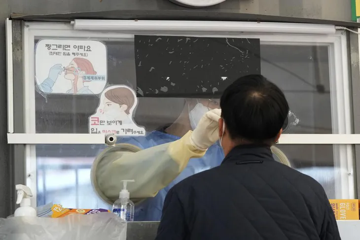 Mỹ vẫn đang trong đợt bùng phát COVID-19, cảnh báo về các virus bất thường do đại dịch - Ảnh 2. Mỹ vẫn đang trong đợt bùng phát COVID-19, cảnh báo về các virus bất thường do đại dịch - Ảnh 2.