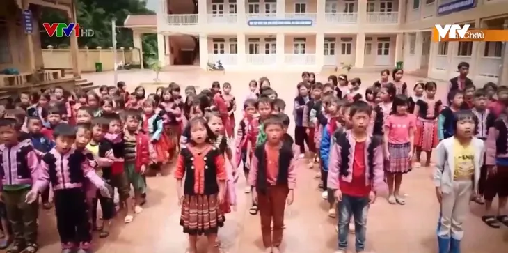 Không còn xã trắng giáo dục tại đồng bào dân tộc thiểu số - Ảnh 1. Không còn xã trắng giáo dục tại đồng bào dân tộc thiểu số - Ảnh 1.