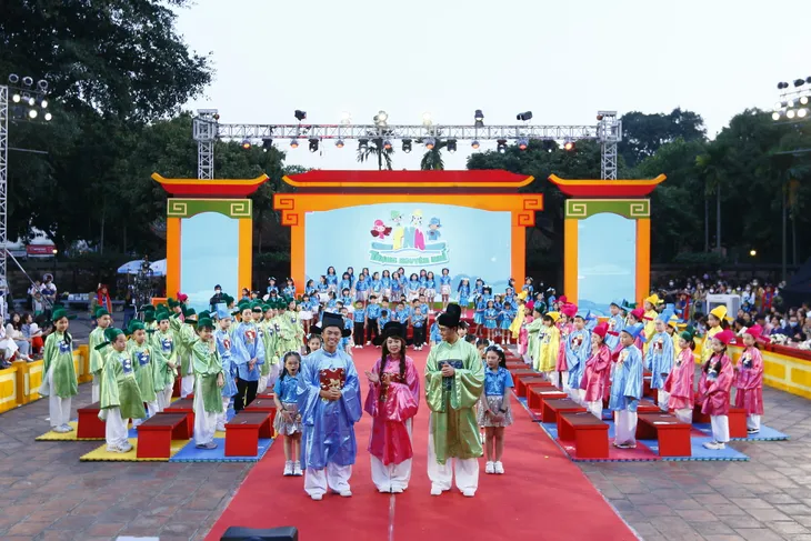Những hình ảnh ấn tượng trong chung kết Trạng nguyên nhí mùa 1 - Ảnh 21. Những hình ảnh ấn tượng trong chung kết Trạng nguyên nhí mùa 1 - Ảnh 21.