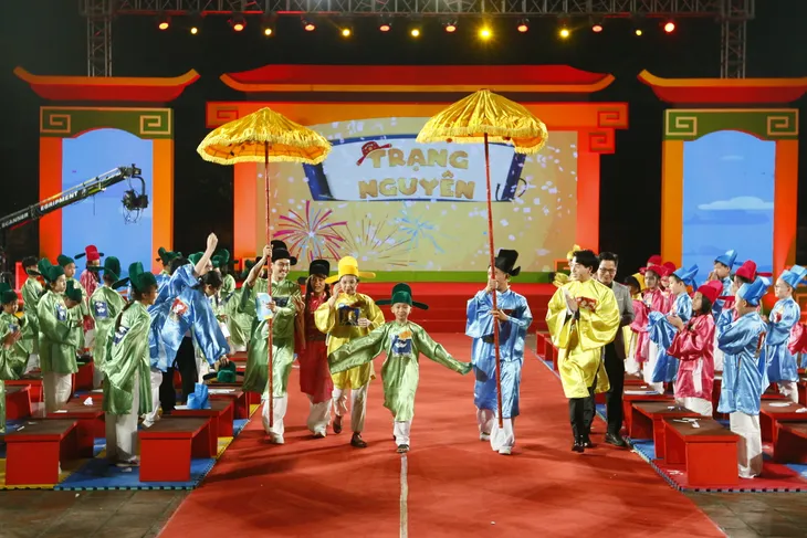 Những hình ảnh ấn tượng trong chung kết Trạng nguyên nhí mùa 1 - Ảnh 14. Những hình ảnh ấn tượng trong chung kết Trạng nguyên nhí mùa 1 - Ảnh 14.